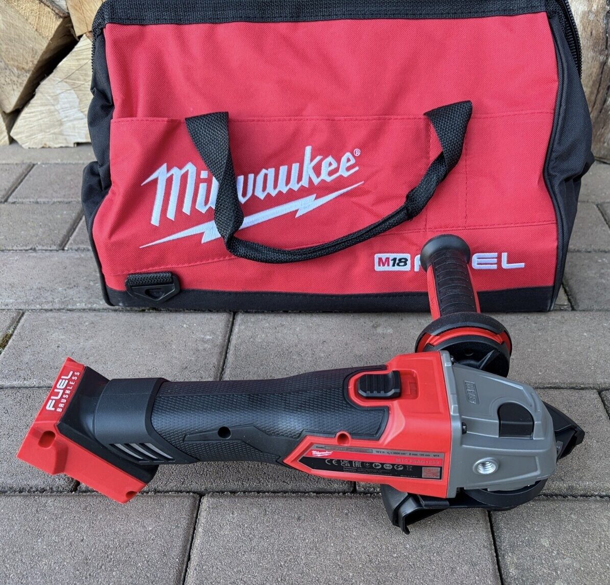 Milwaukee uhlová brúska M18 FSAG125X